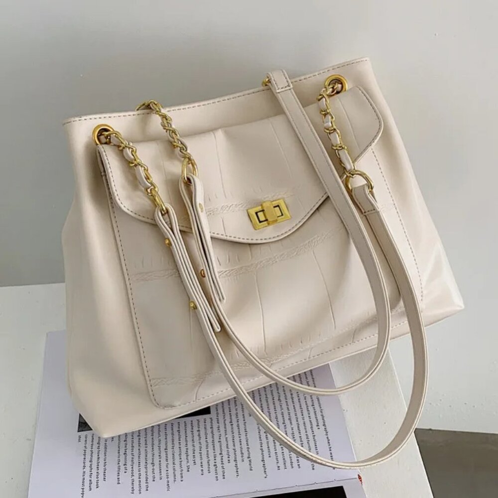 Amie's Chic Purse Shoulder Bag Ivory